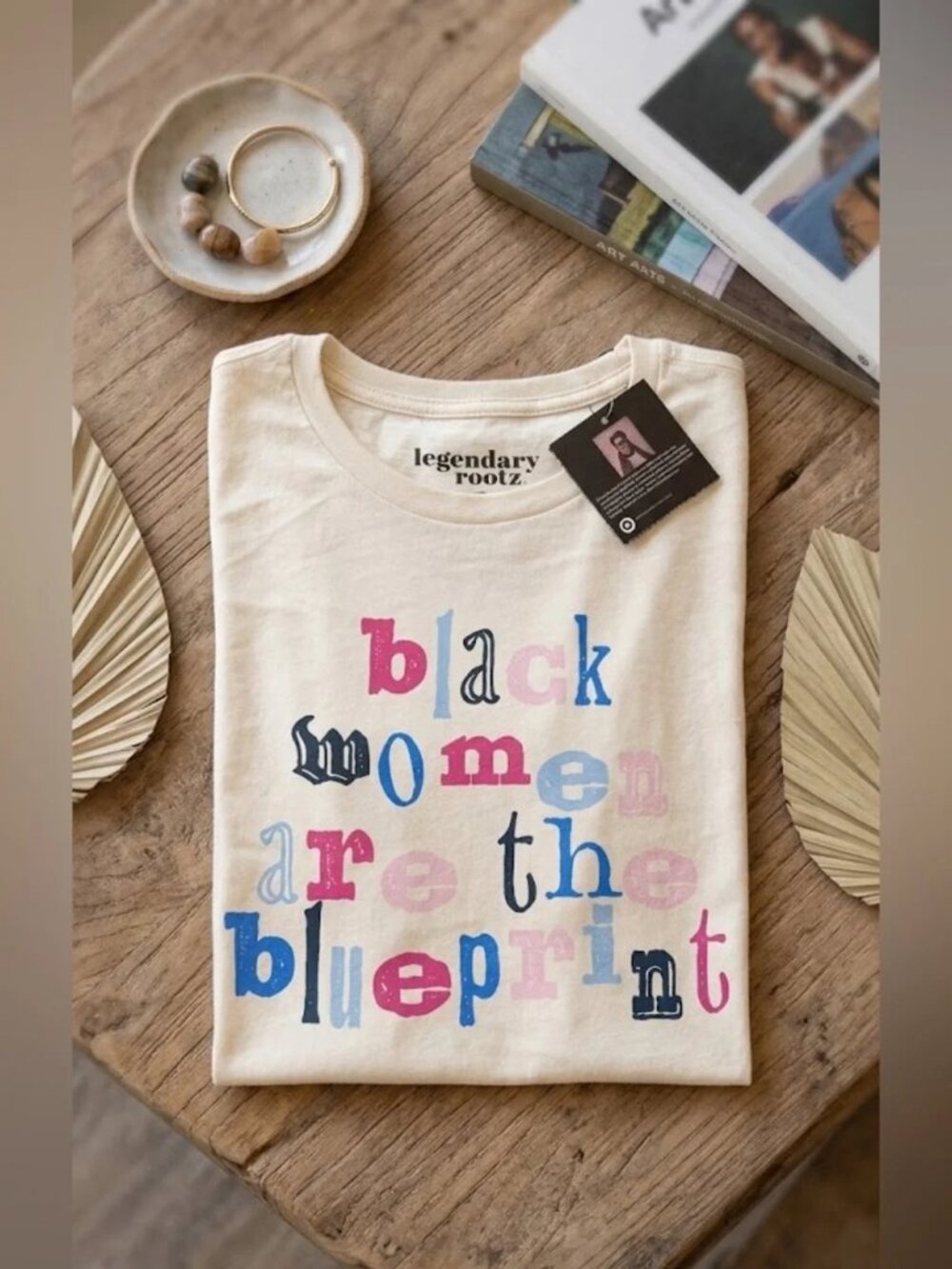 Legendary Rootz Black Women Are The Blueprint Graphic Tee Women's Size L NWT - Picture 3 of 5